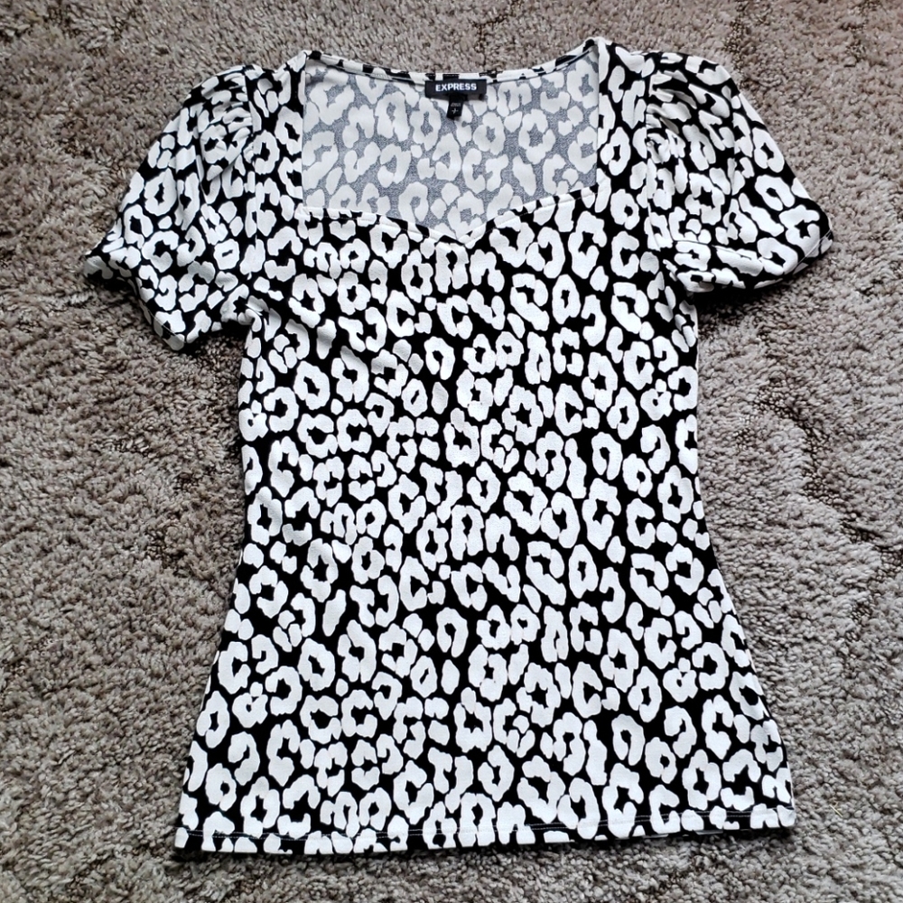 Express Animal Print Top Size SP**